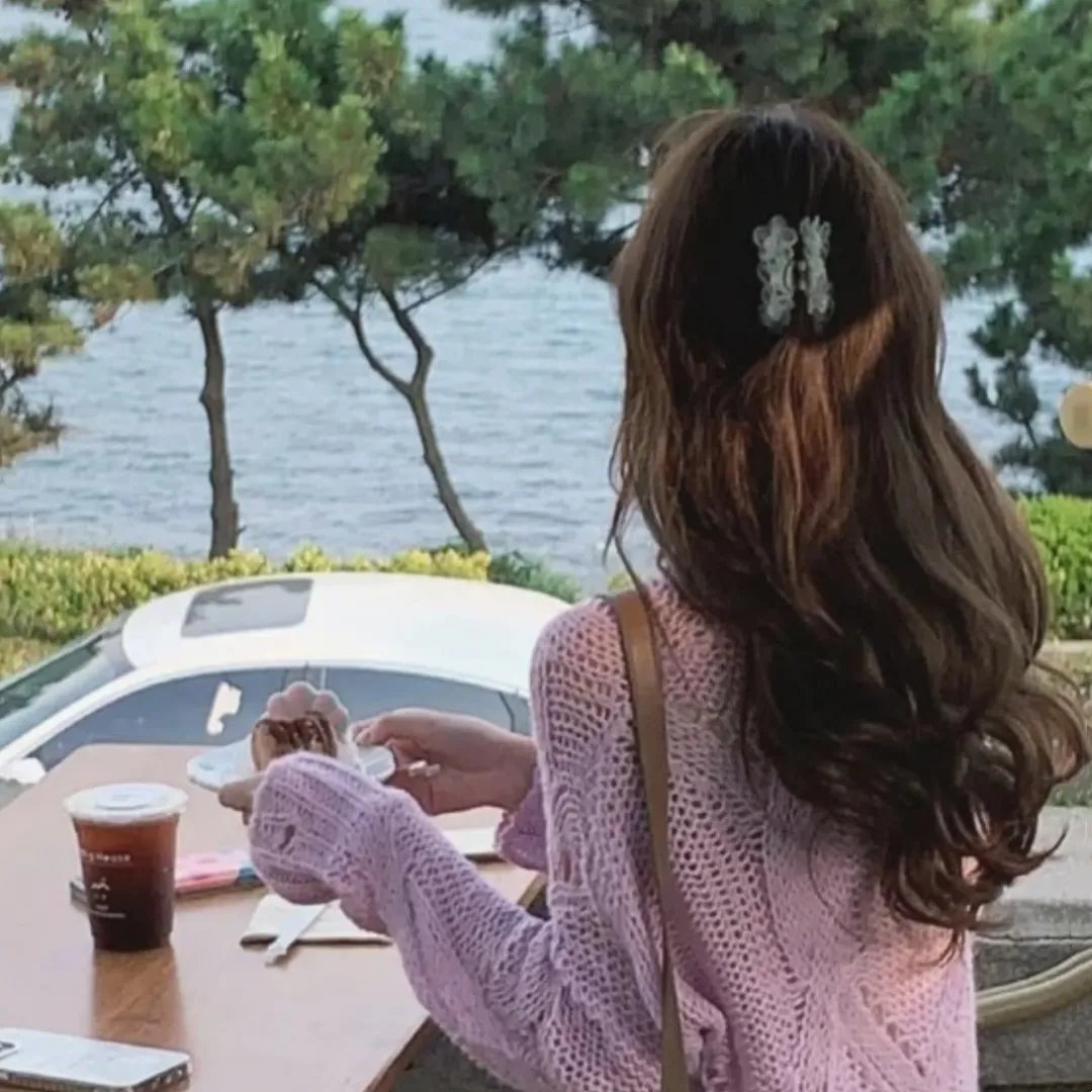 恶魔与少女 在线观看封面